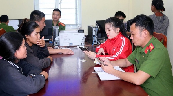 Hỗ trợ người dân miền núi, biên giới Quảng Trị tiếp cận chuyển đổi số