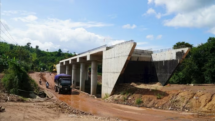 Cử tri Lìa, A Dơi mong sớm hoàn thành cầu vượt lũ