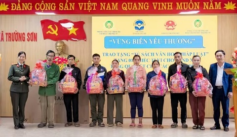 Quảng Trị: Mang Tết yêu thương đến với vùng biên