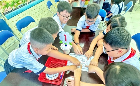 Phụ huynh và học sinh còn nhiều nỗi lo về các loại “phí học đường”