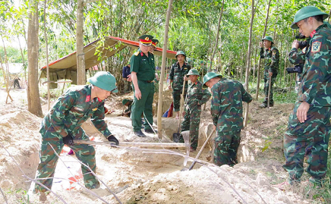 500 ngày đêm đẩy mạnh tìm kiếm, quy tập, xác định danh tính hài cốt liệt sĩ: Gọi tên các Anh từ lòng đất thiêng Quảng Trị