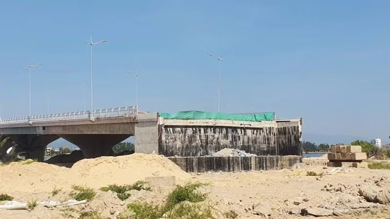 Quảng Trị: Gỡ được 'điểm nghẽn' về mặt bằng để hoàn thành dự án cầu Nhật Lệ 3
