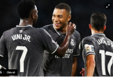 Mbappe lập siêu phẩm