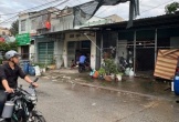 Vợ c/h/ết ở nhà chưa rõ nguyên nhân, chồng l/a/o đầu vào ô tô c/h/ế/t theo