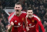 Manchester United 'cầu cứu'