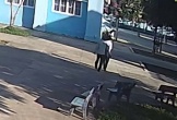 Bộ GD-ĐT yêu cầu xử lý vụ thầy giáo bóp cổ đồng nghiệp ngay trong trường