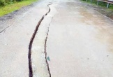 Xuất hiện vết nứt dài trên đường Hồ Chí Minh nhánh Tây qua Quảng Trị