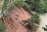 Quảng Trị: Sau mưa lũ, xuất hiện nhiều điểm sạt lở gần khu dân cư