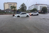 Thành phố Đồng Hới nằm ven sông, sát biển nhưng... 