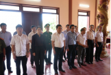 Chủ tịch UBND tỉnh thăm, tặng quà gia đình chính sách, người có công