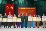 Trao Bằng 'Tổ quốc ghi công' cho thân nhân 9 liệt sĩ ở Quảng Trị