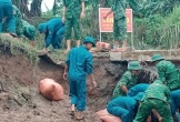 Bộ đội biên phòng Quảng Trị giúp người dân vùng biên khắc phục hậu quả mưa lũ