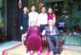Không còn hai quê...