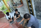 Hành vi đáng lên á/n của 3 nam thanh niên tại nghĩa trang