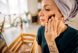 Những sai lầm khi tẩy da chết khiến da lão hóa sớm