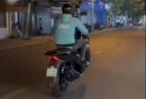 Cho bạn mượn SH chạy bốc đầu, thanh niên bị tịch thu luôn xe