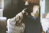 Phát hiện chồng nhiều lần quan hệ với gái mại dâm