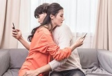 Vợ chồng có nên kiểm tra 'hộp đen' của nhau?