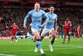 Ngược dòng hạ Liverpool, Man City bám sát Arsenal