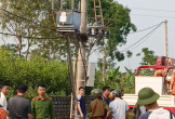 Phát hiện thi thể nam sinh lớp 8 trên cột điện