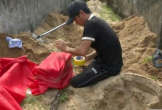 Người đàn ông cất bốc, quy tập hàng trăm ngôi mộ vô chủ ở Quảng Trị