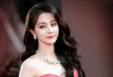 Nữ diễn viên Địch Lệ Nhiệt Ba gây sốt khi trở lại thảm đỏ