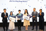 Ba bác sĩ nội trú nhận học bổng gần 200 triệu đồng