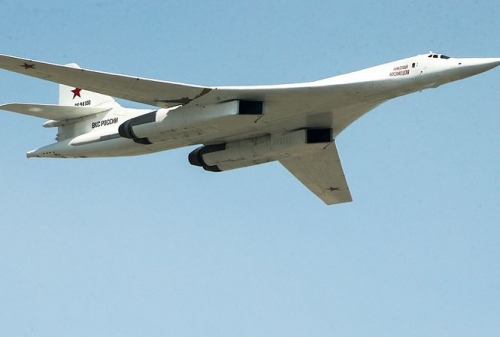 máy bay Tu-160
