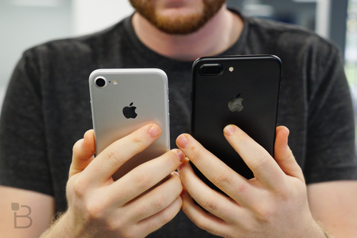 Apple tạm ngừng bán iPhone 7 và 8 tại Đức