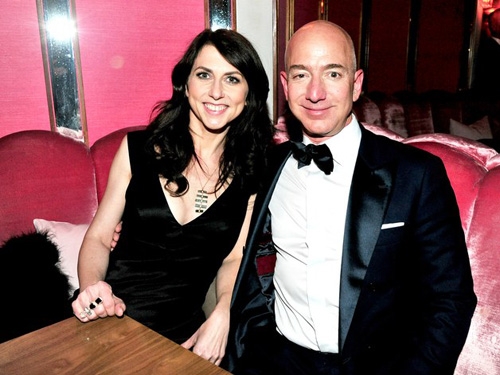 MacKenzie Bezos và Jeff Bezos